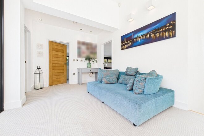Ashford Hill Road, Thatcham, RG19