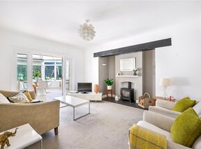 Holly Lane East, Surrey, SM7