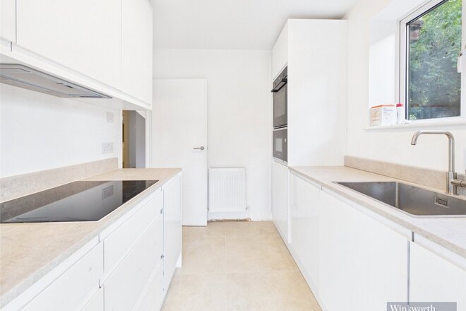 Verona Drive, Surbiton, KT6