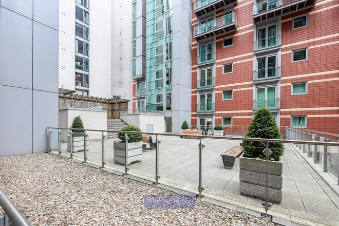 Salamanca Place, UK, SE1