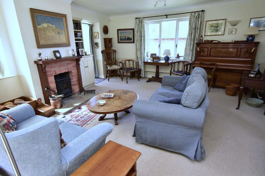 A LIVING ROOM 2.JPG
