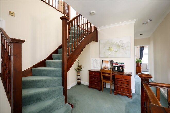Tring Avenue, Ealing Common, W5