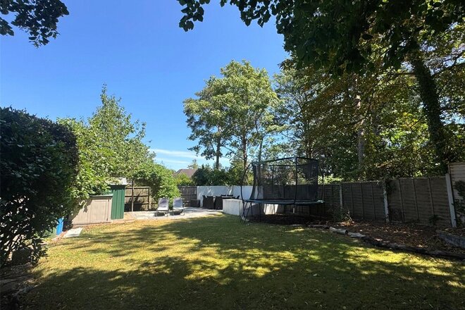 Kings Crescent, Poole, BH14