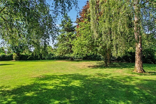 Northcroft, Brooke, NR15