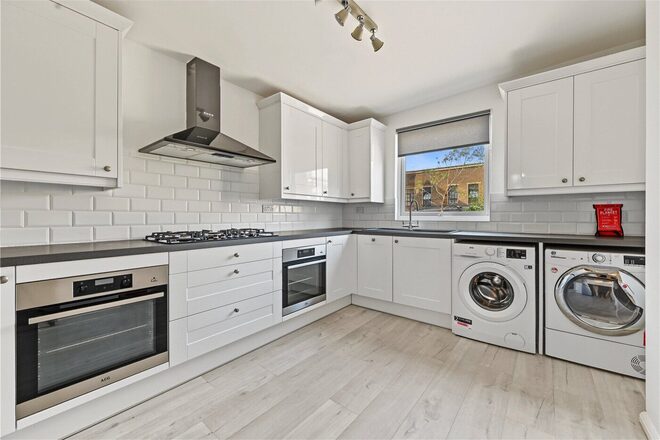 Kilburn Lane, London, W10