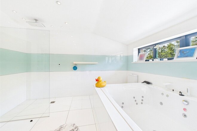 Ashford Hill Road, Thatcham, RG19