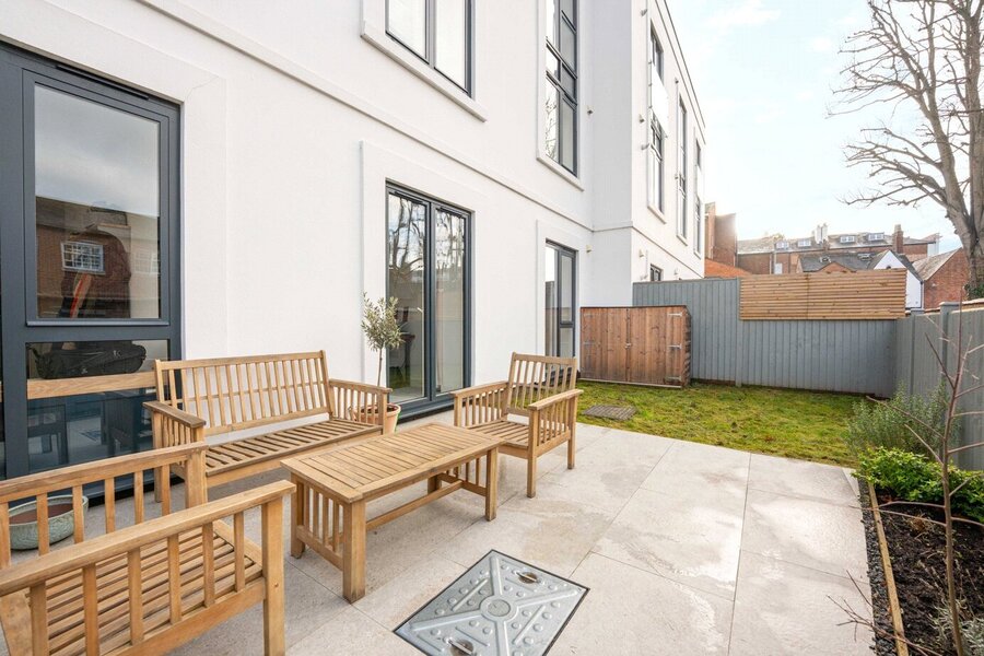 Terrace To Apart
