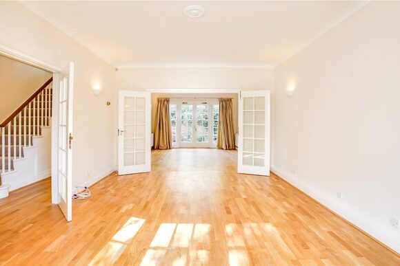 Pembroke Gardens Close, Kensington, W8