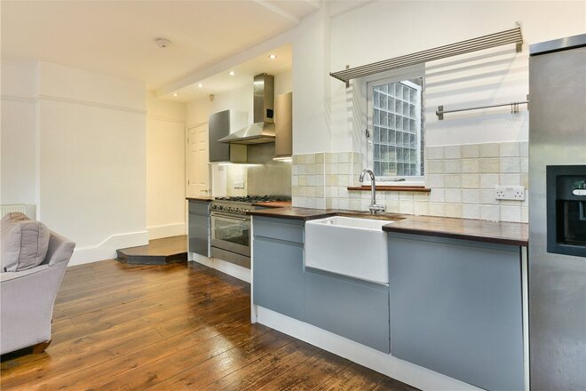 Weston Road, London, W4