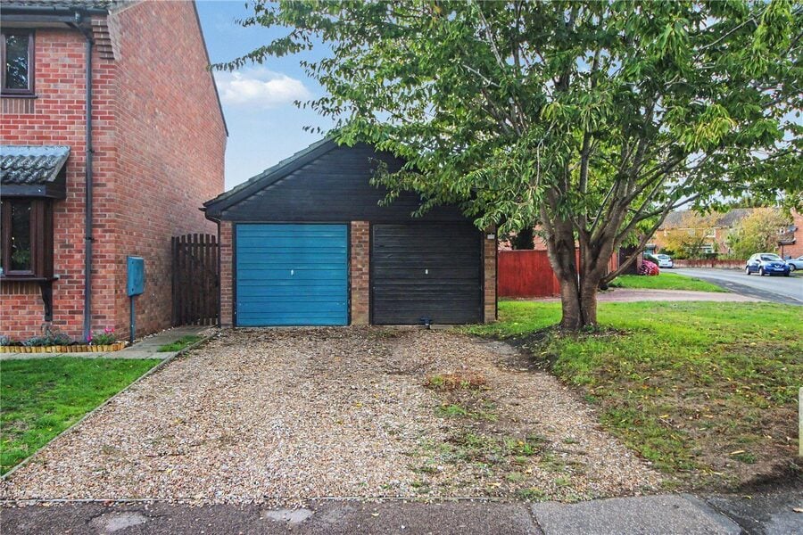 Garage & Driveway