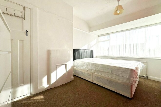 Hiliary Gardens, Stanmore, HA7