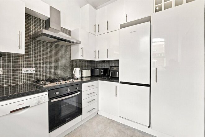 Cazenove Road, London, N16