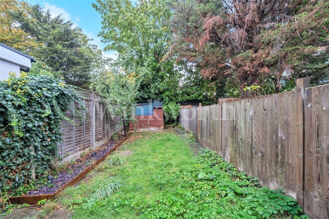 Golders Green Crescent, London, NW11