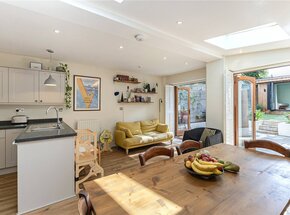 Wandsworth Road, London, SW8