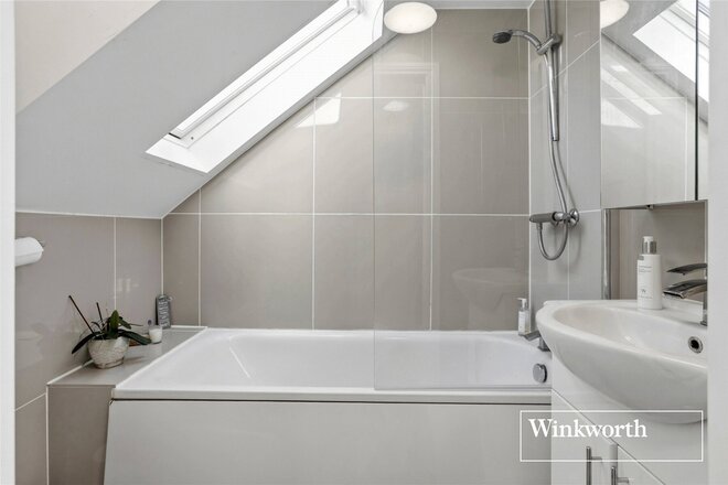 Milton Avenue, Barnet, EN5