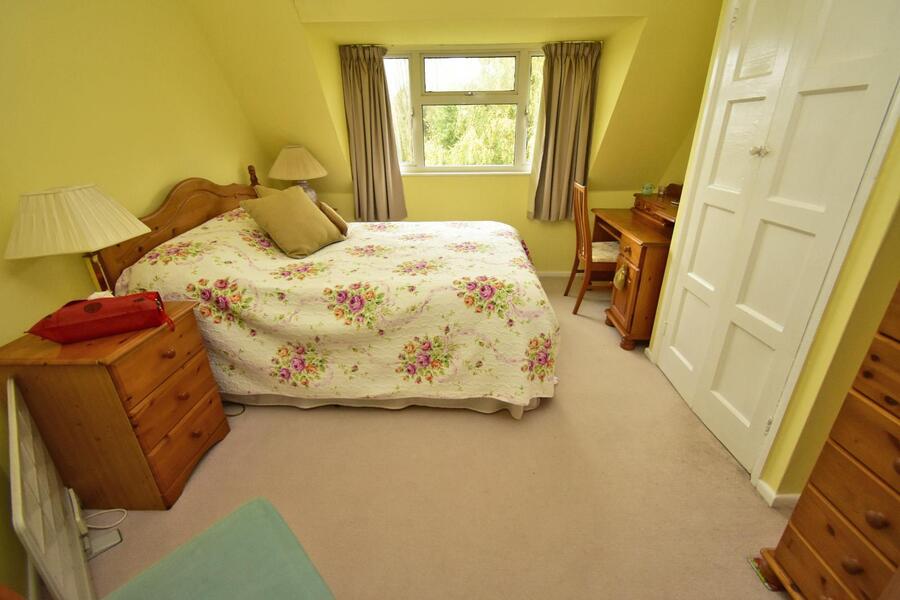 A BEDROOM 2.JPG
