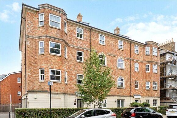 Martell Road, London, SE21