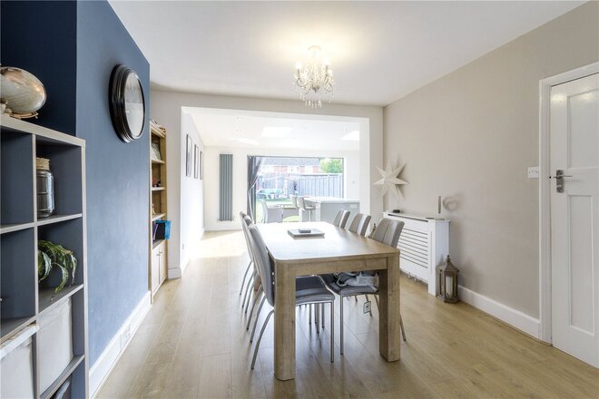 Main Road, Northampton, NN5