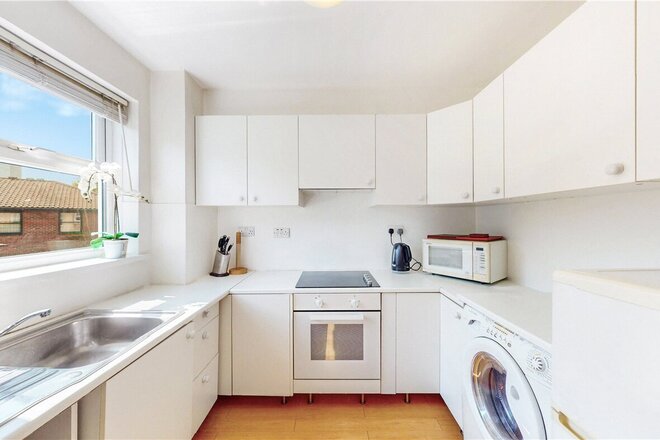 Weavers Way, London, NW1