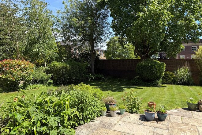 Chilbolton Avenue, Hampshire, SO22