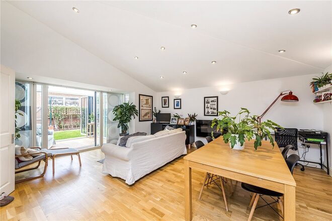 Birkbeck Hill, London, SE21