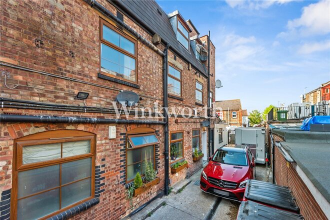Spencer Avenue, London, N13