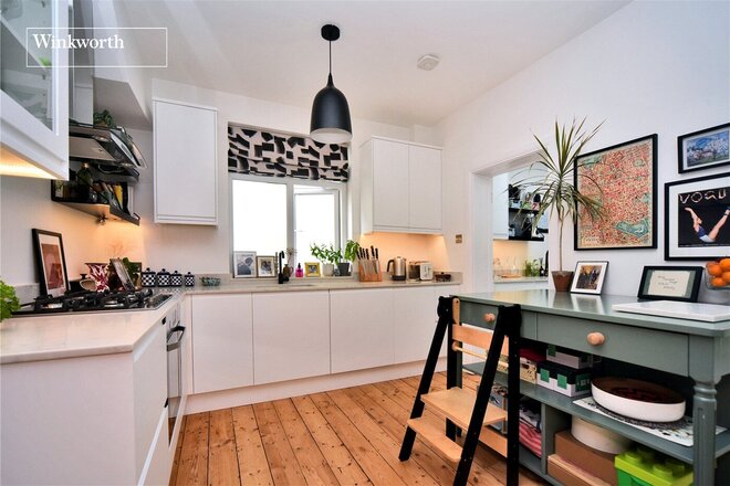 Sandringham Road, Worcester Park, KT4