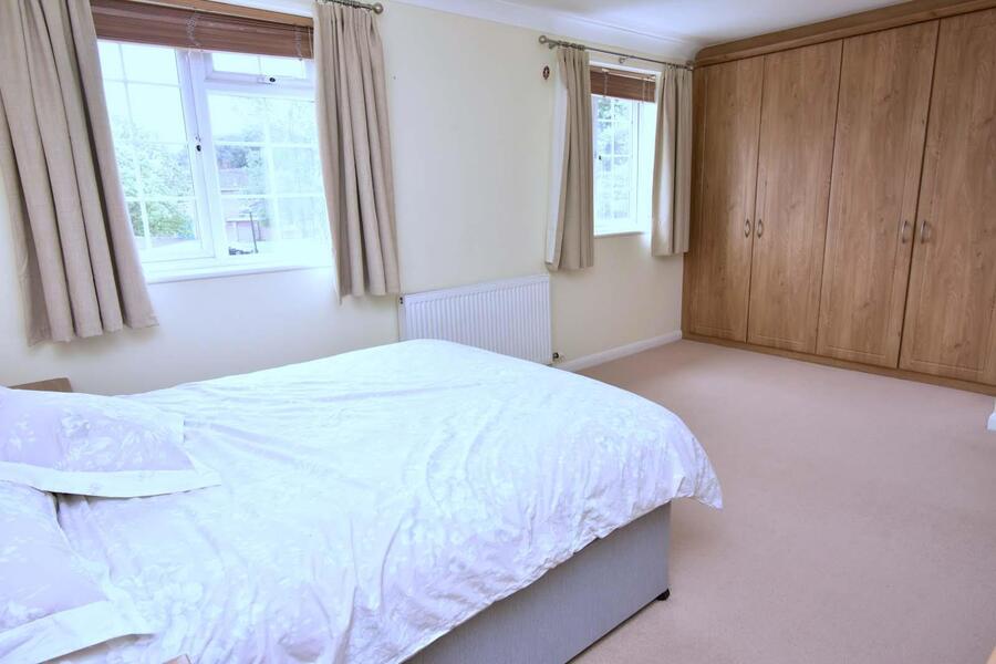 A BEDROOM 3.JPG
