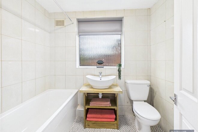Methuen Close, Edgware, HA8
