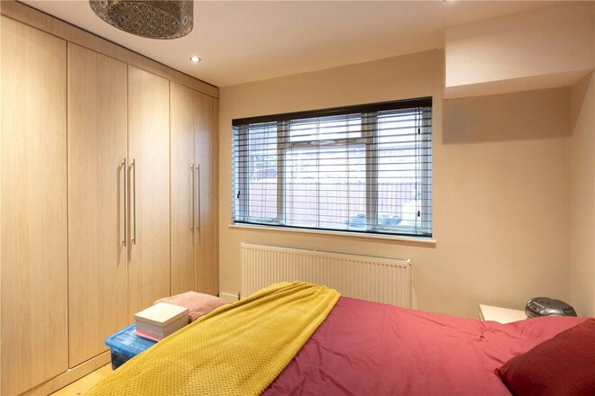 Kingsmead Road, London, SW2