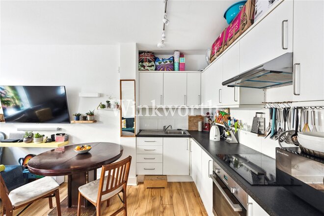 Spencer Avenue, London, N13