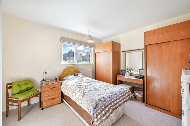 Ruden Way, Surrey, KT17