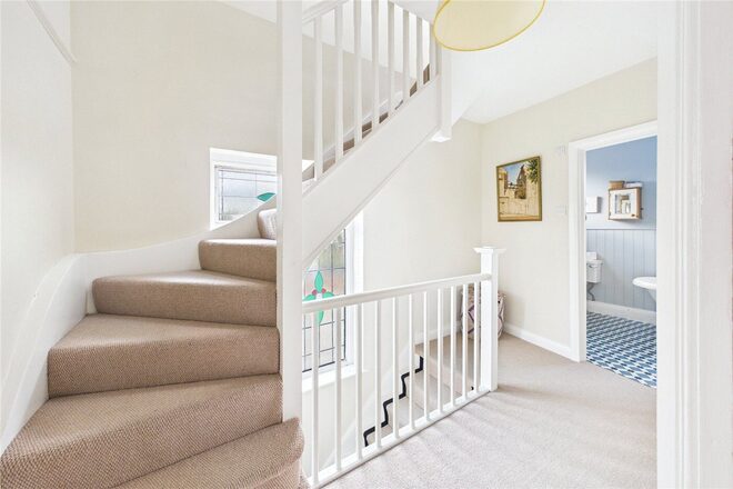 Cricklade Avenue, London, SW2