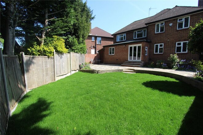 Kingswood Park, London, N3
