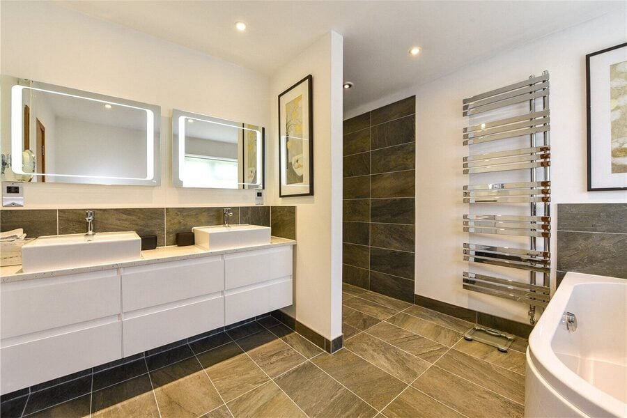 En Suite Bathroom