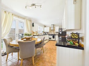 Chapel Street, Devon, EX16