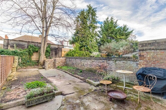 Clifford Gardens, London, NW10