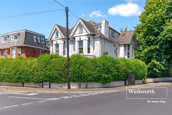 Crabton Close Road, Dorset, BH5