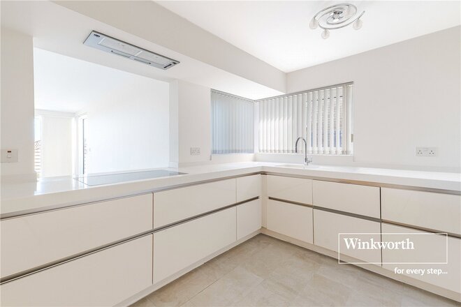 Boscombe Overcliff Drive, Dorset, BH5