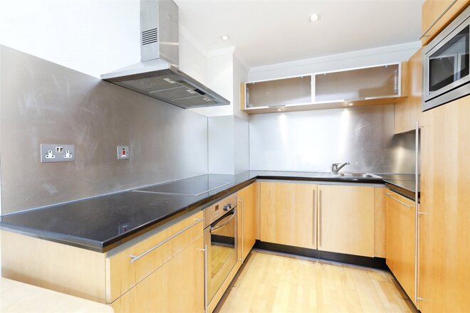 High Holborn, London, WC1V