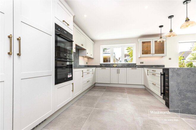 Wellington Avenue, Dorset, BH23