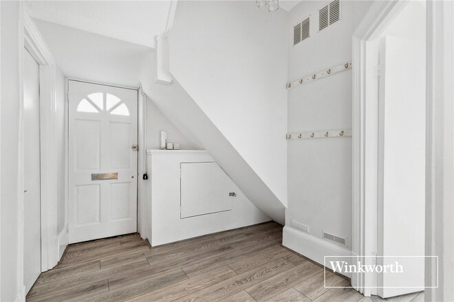 Lichfield Grove, London, N3