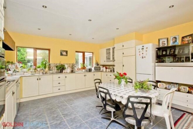 Tongdean Avenue, Hove, BN3