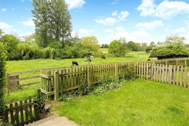 Tilford Street, Farnham, GU10