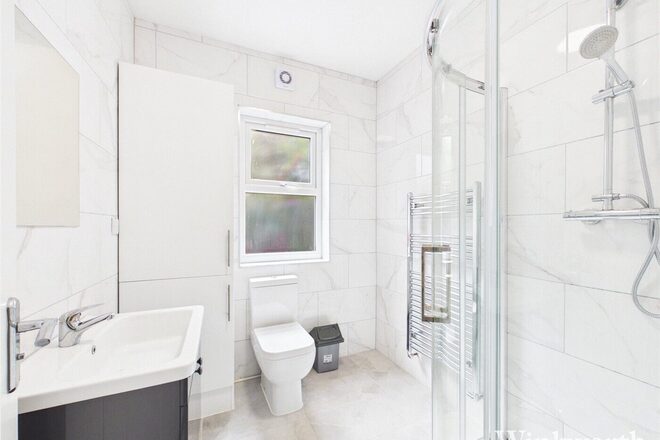Coldershaw Road, London, W13