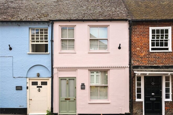 High Street, Marlborough, SN8
