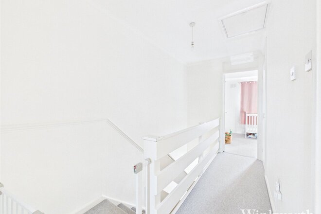 North Road, London, W5