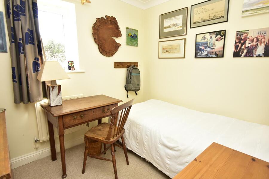 A BEDROOM 3.JPG