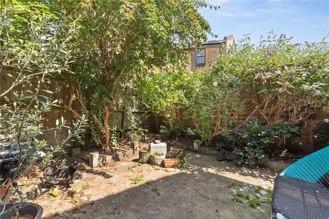 Elm Park, London, SW2