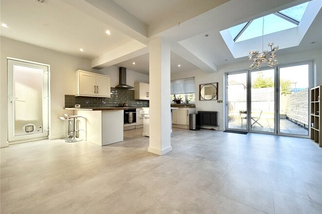Alexandra Road, Poole, BH14